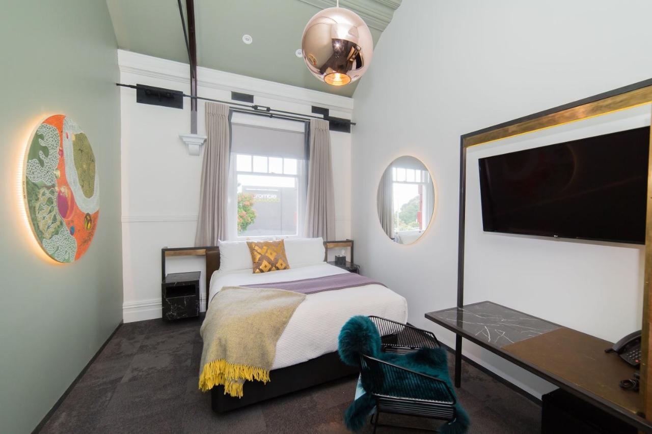 Clarence Boutique Hotel タウランガ エクステリア 写真