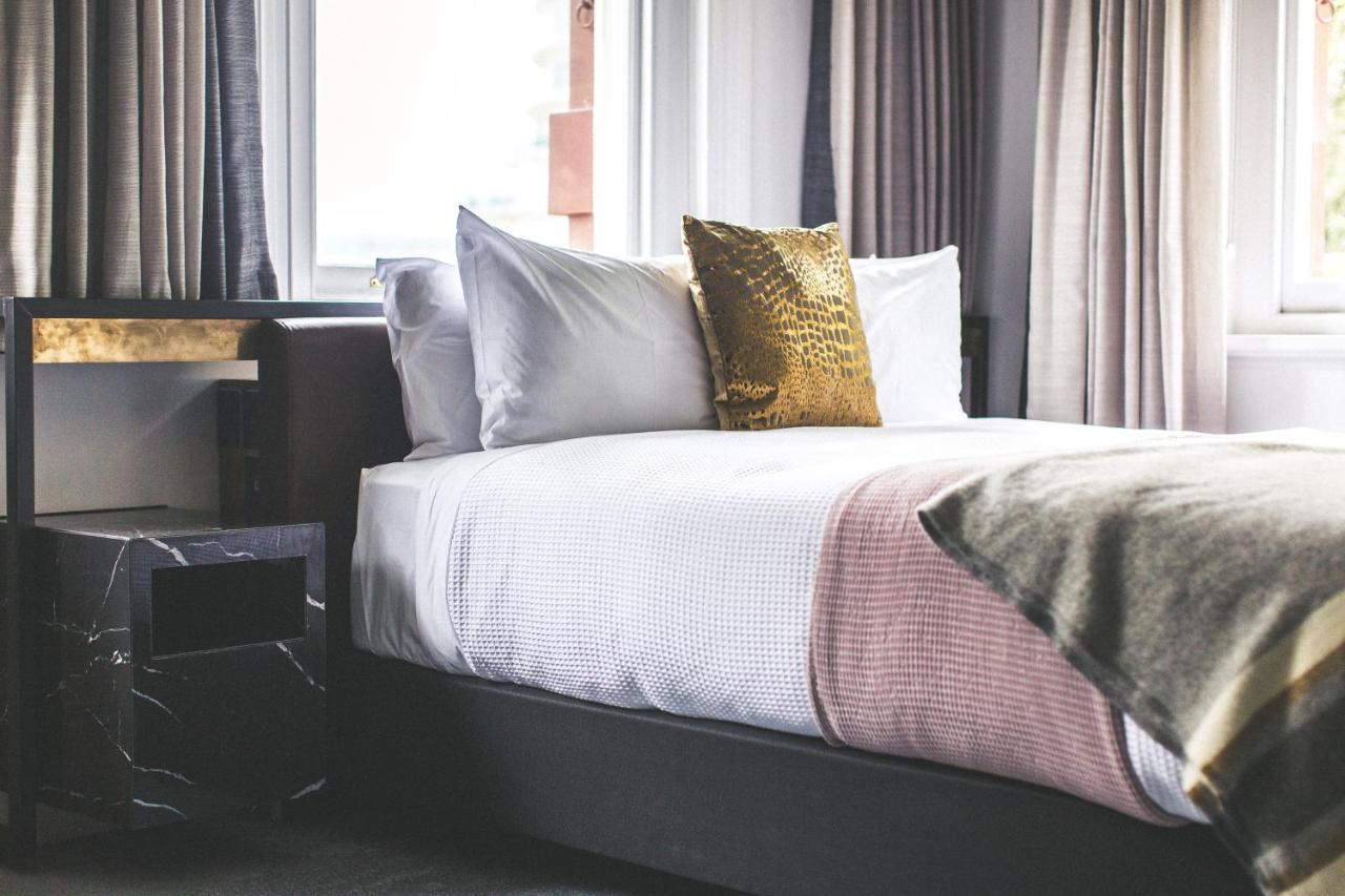 Clarence Boutique Hotel タウランガ エクステリア 写真